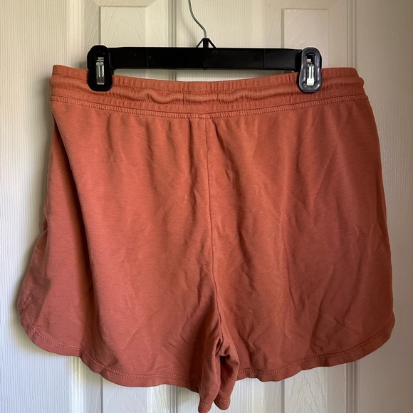 Lou & Grey Supersoft Shorts (Women’s M) - Picture 3 of 4